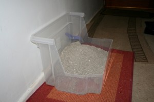 High sided cat litter tray-1